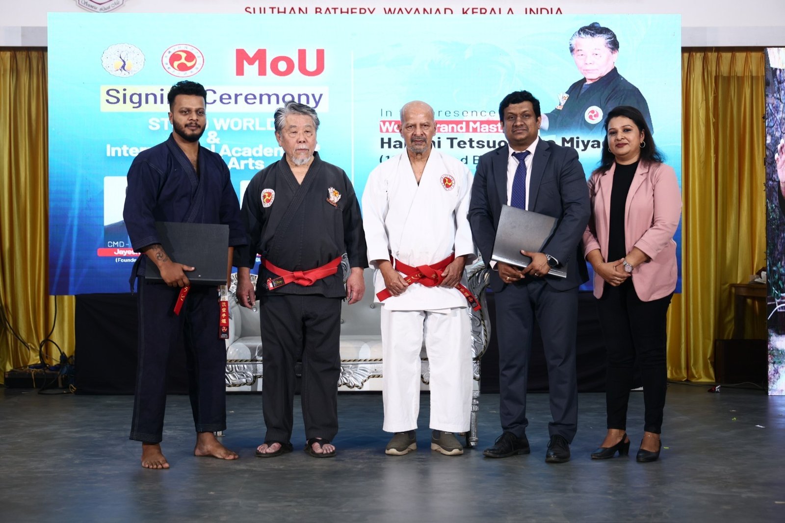 sensei lince ravi signing a memorandum of understanding (mou) with a representative from stogo world (large)